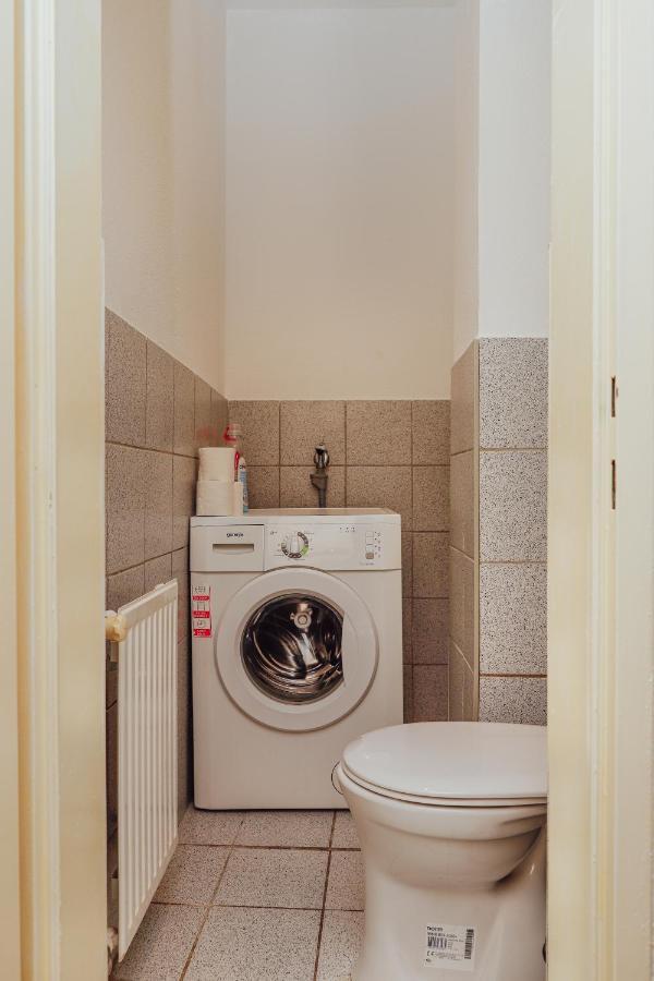 Ruhiges Terrassen Apartment Виена Екстериор снимка